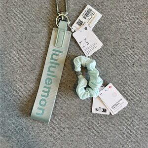 Lululemon Bundle - Neverlost Keychain + Uplifting Scrunchie